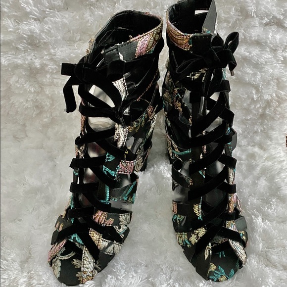 TRANQUILITY Tapestry Cutout Strappy Peep Toe Heels - Picture 6 of 7